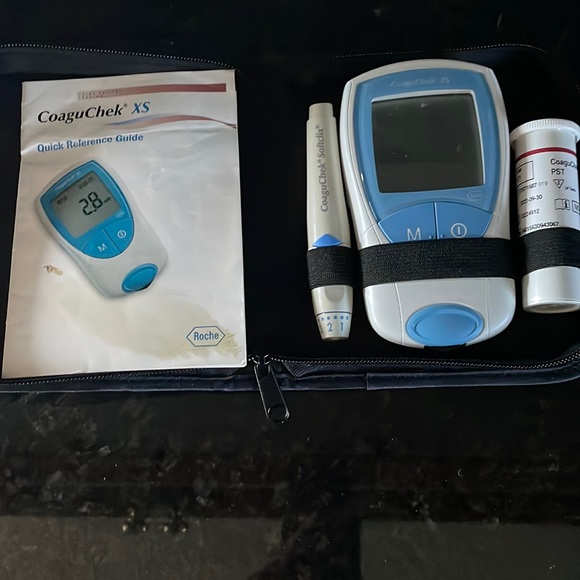 CoaguChek XS system for monitoring Warfarin therapy. - Picture 1 of 5